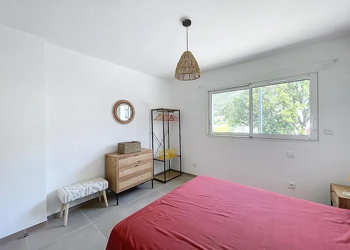 T2 Dans Avec Piscine Calvi (Corsica)