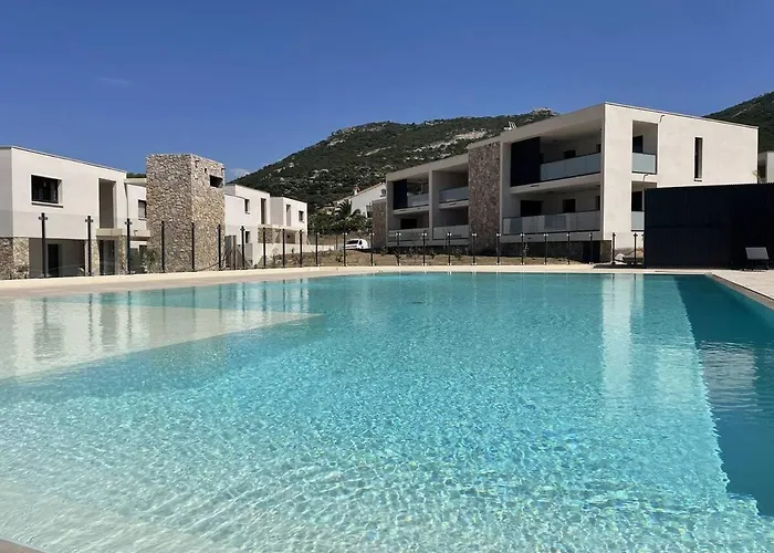 T2 Dans Avec Piscine *