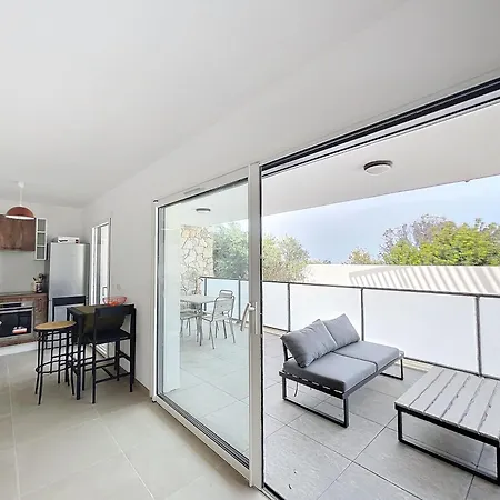 T2 Dans Avec Piscine Apartment Calvi (Corsica)
