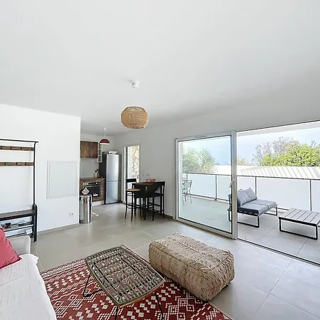 T2 Dans Avec Piscine *