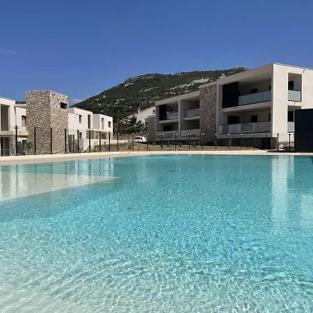 T2 Dans Avec Piscine *