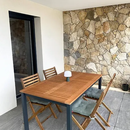 T2 Dans Avec Piscine *